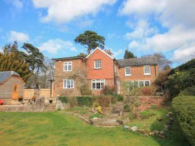 House for sale in Hillview, Surrey
