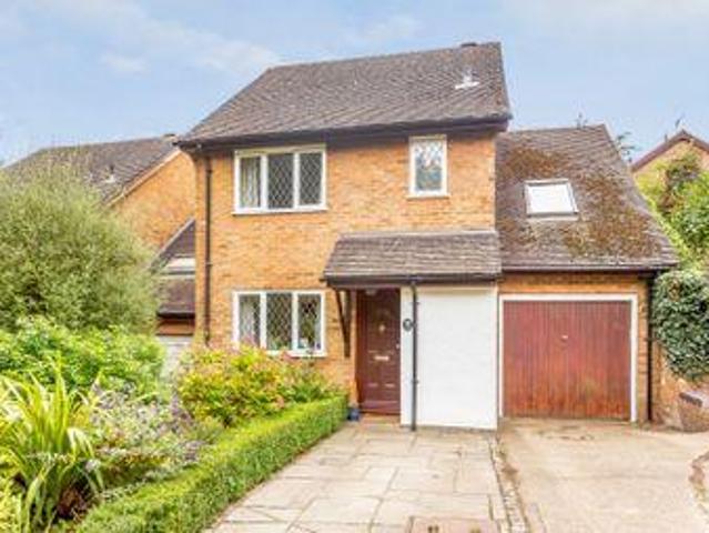 House for sale in Fole, Surrey