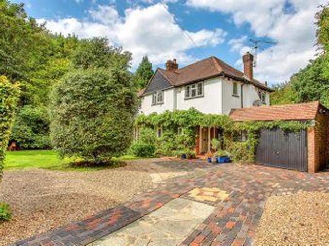 House for sale in Hillview, Surrey