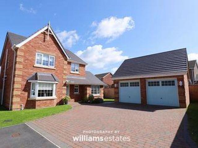 House for sale in Denbigh, Wales
