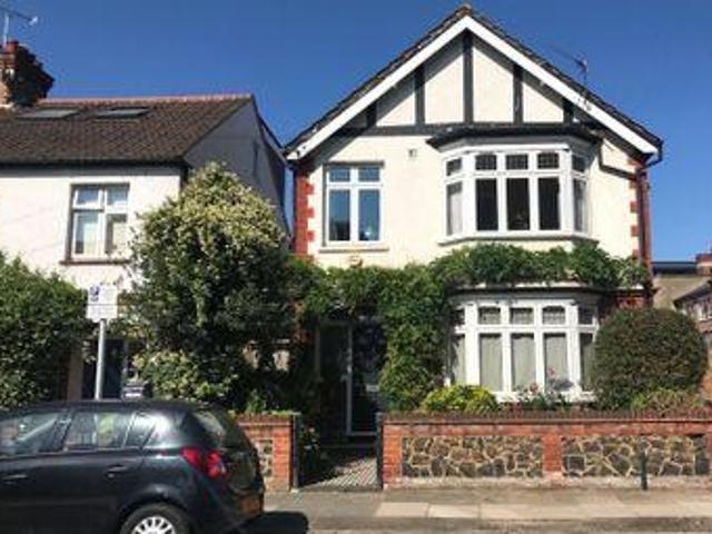 House for sale in Twickenham, Greater London