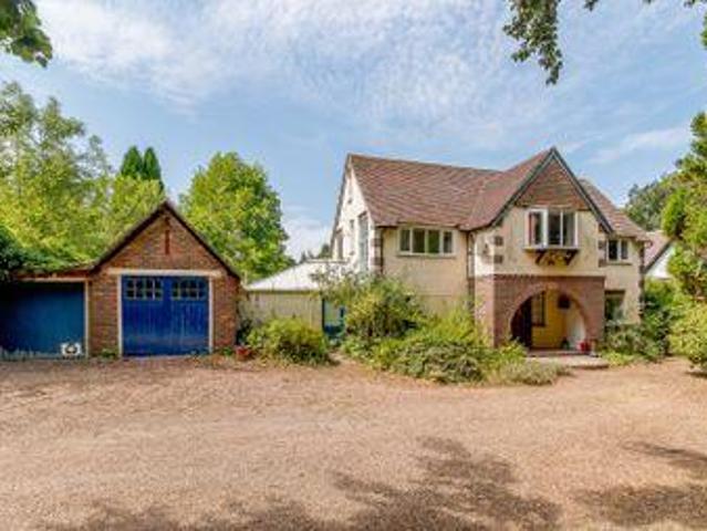 House for sale in Pachesham Park, Surrey
