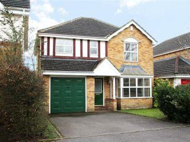 House for sale in Chertsey, Runnymede