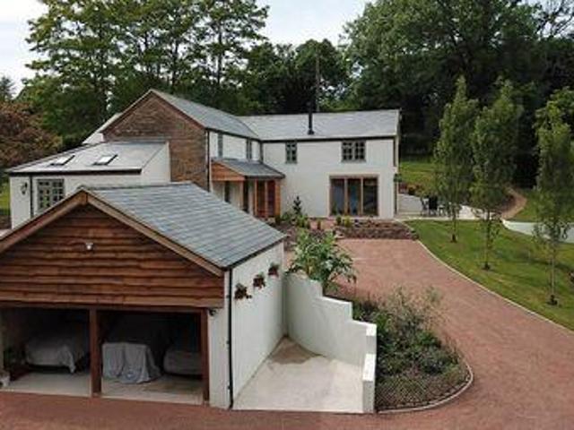 House for sale in Bromsberrow Heath, Gloucestershire