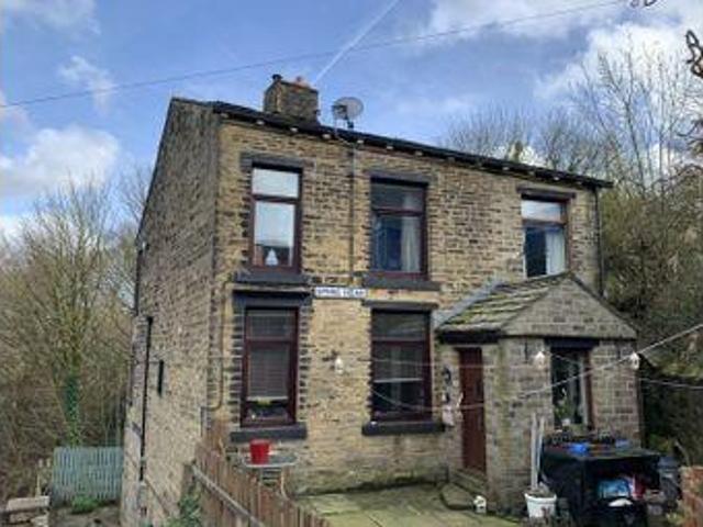 House for sale in Halifax, Calderdale