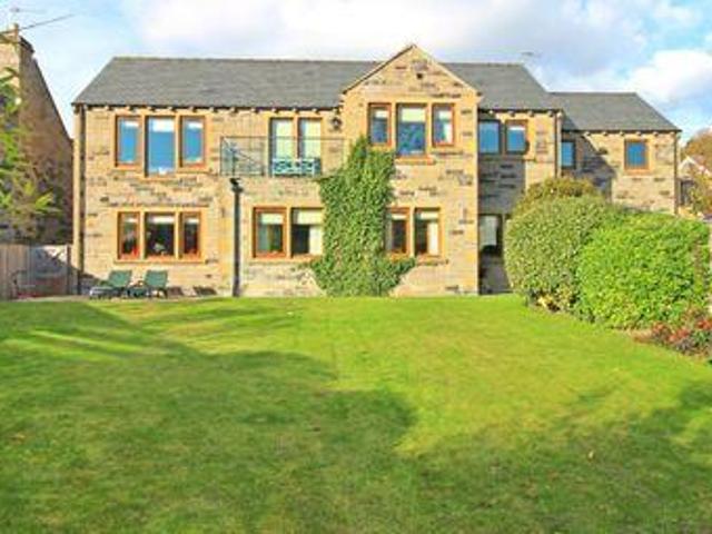 House for sale in Holmfirth, West Yorkshire