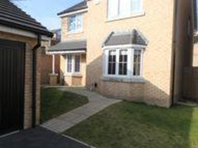 House for sale in Pudsey, West Yorkshire