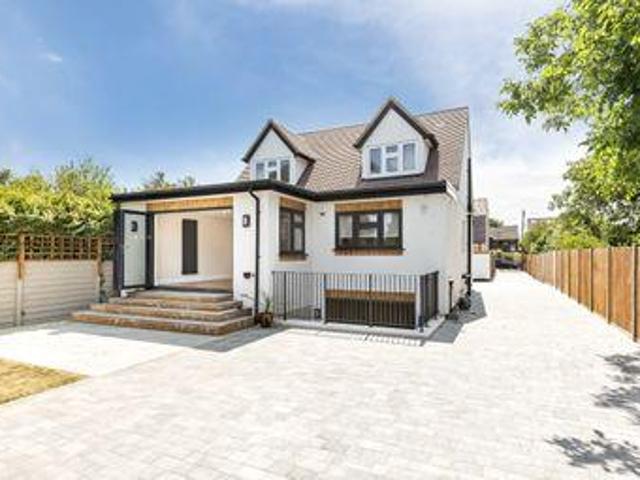 House for sale in Lower Halliford, Surrey