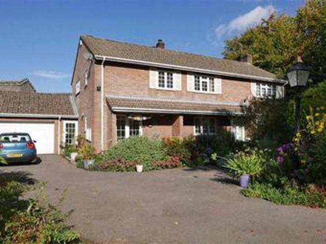 House for sale in Gloucester, Gloucestershire