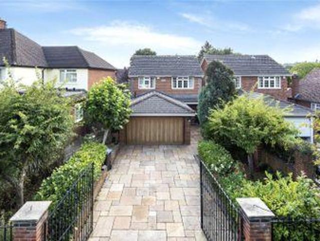 House for sale in Chertsey, Runnymede