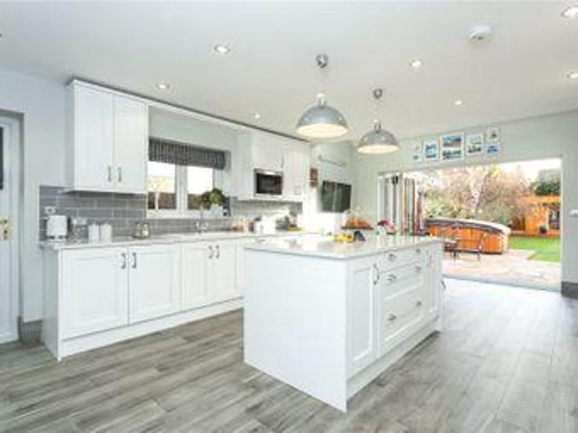 House for sale in Navestock Side, Essex