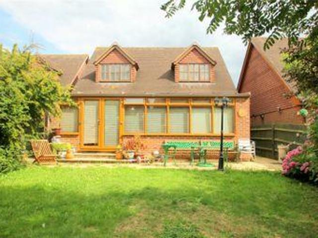 House for sale in Fishersgate, West Sussex