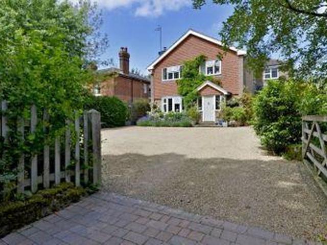 House for sale in Fole, Surrey
