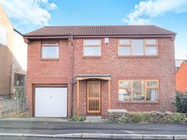 House for sale in Ossett, West Yorkshire