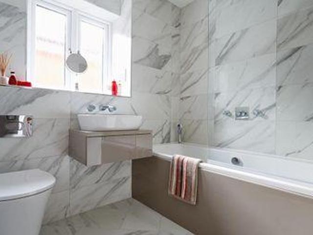 House for sale in Bishopton, Scotland