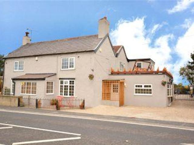 House for sale in Leeds, West Yorkshire