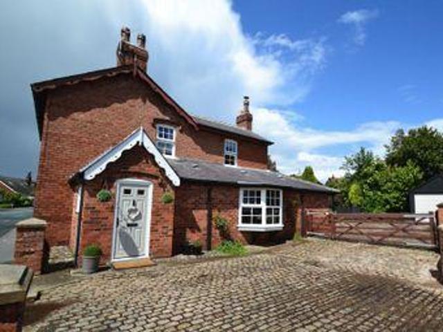House for sale in Higher Bartle, Lancashire