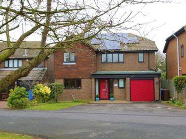 House for sale in Oad Street, Kent