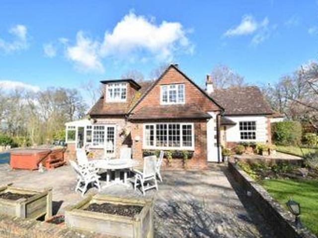 House for sale in The Butts, Kent