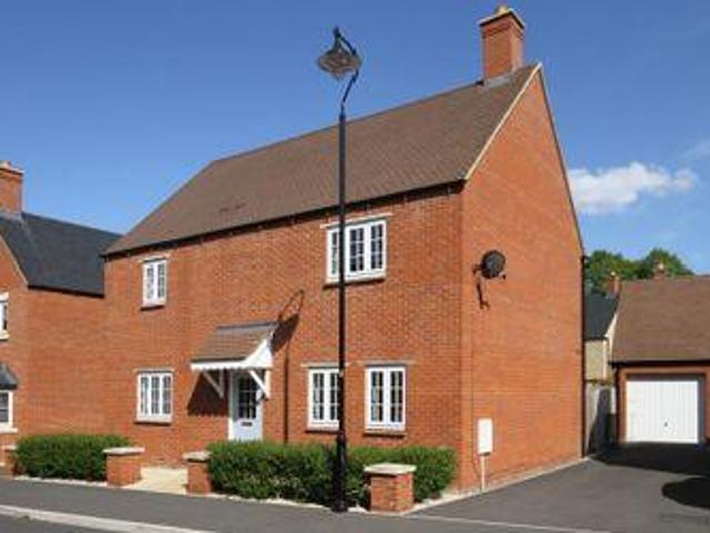 House for sale in Brackley, West Northamptonshire