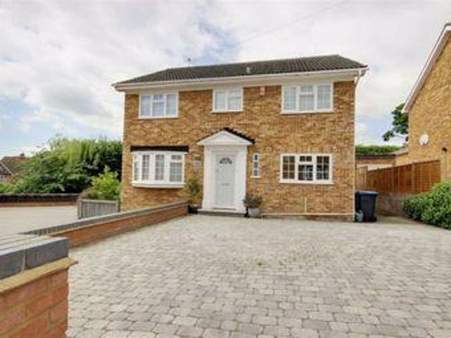 House for sale in Potters Bar, Hertsmere