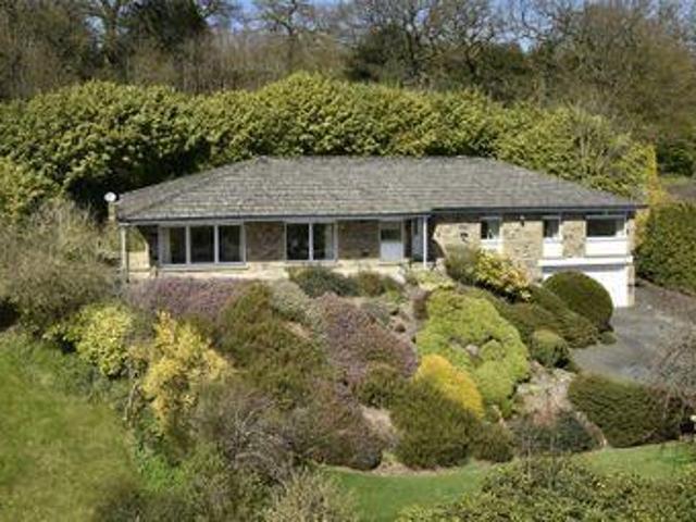 House for sale in Huddersfield, West Yorkshire
