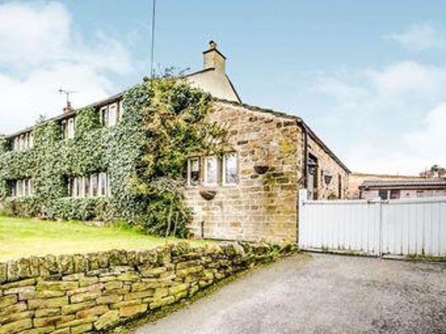 House for sale in Huddersfield, West Yorkshire