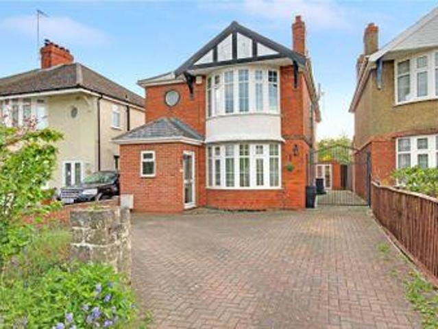 House for sale in Swindon