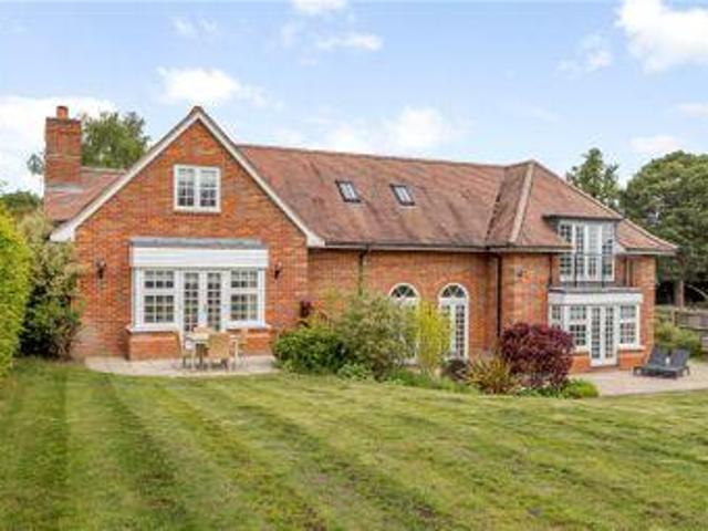 House for sale in Batchworth, Hertfordshire