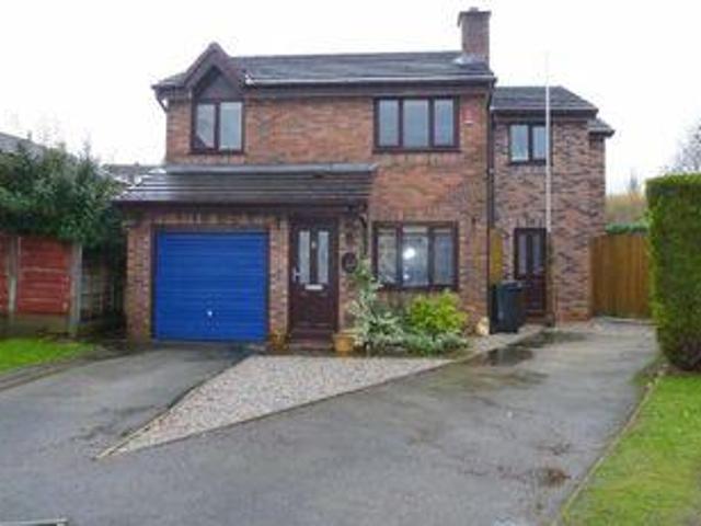 House for sale in Charlesworth, East Midlands