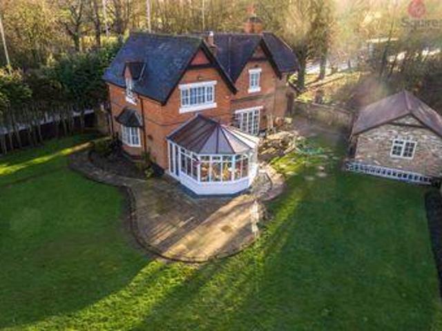 House for sale in Borehamwood, Hertsmere