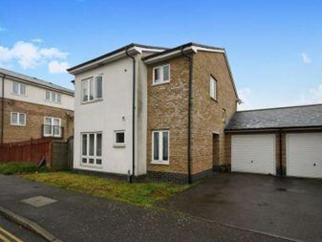 House for sale in Northolt, Greater London