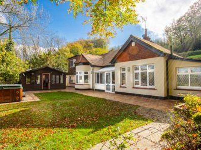 House for sale in Hillview, Surrey