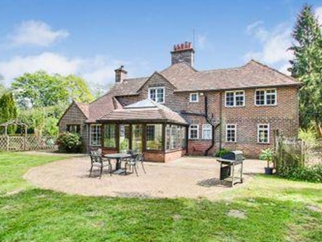 House for sale in Hillview, Surrey