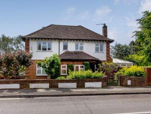 House for sale in New Malden, Greater London
