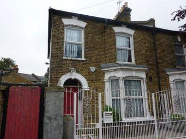 House for rent in Lyons, Greater London