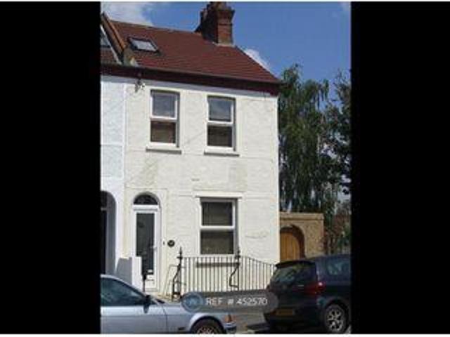 House for rent in Croydon