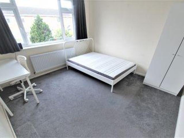 House for rent in Green Close, Warwickshire