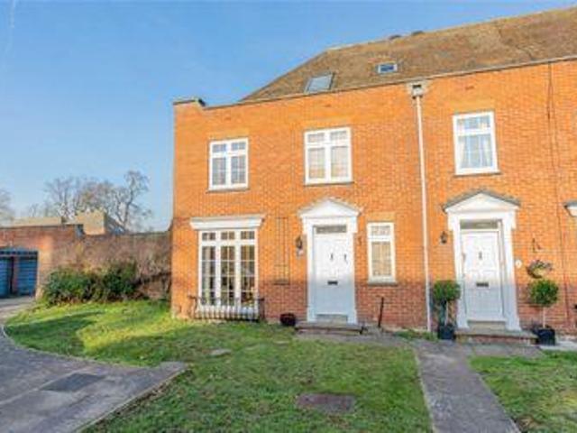 House for sale in Lower Halliford, Surrey