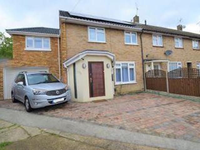 House for sale in Luton