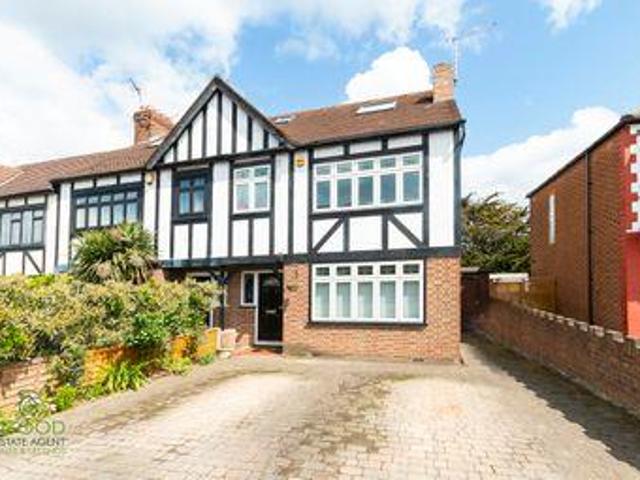 House for sale in Epping