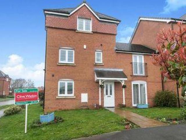 House for sale in Rossmore, Cheshire
