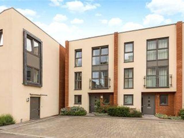 House for sale in Littlecote, West Sussex