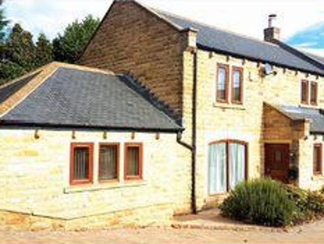 House for sale in Normanton and Altofts, West Yorkshire