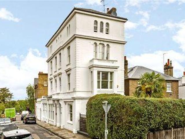 House for sale in Richmond Hill, Deepcut