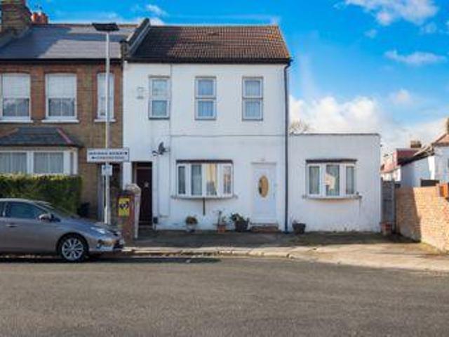 House for sale in Greater London