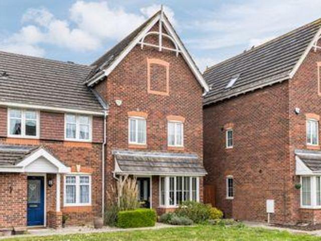 House for sale in Hillview, Surrey