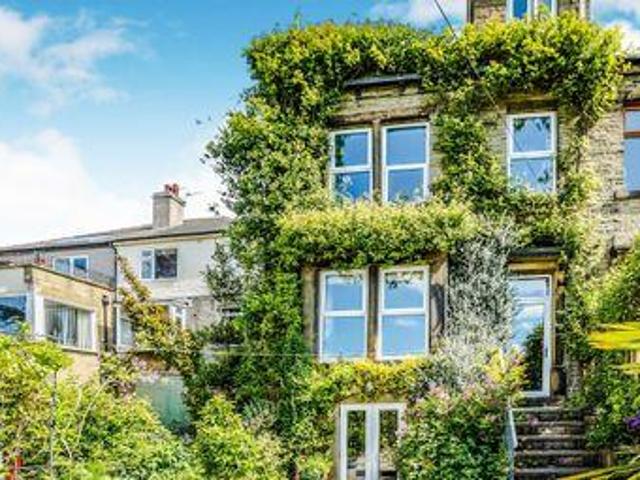House for sale in Halifax, West Yorkshire