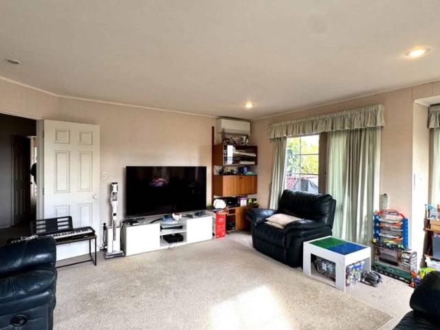 House for rent in Avondale, Oroua County