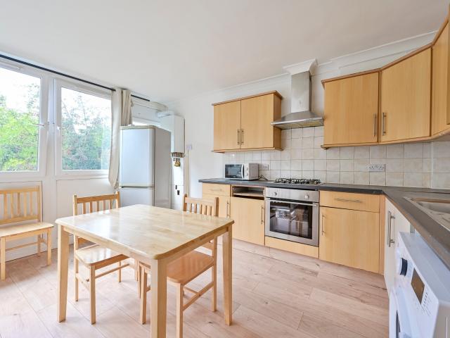 Apartment for rent in Roehampton, Greater London
